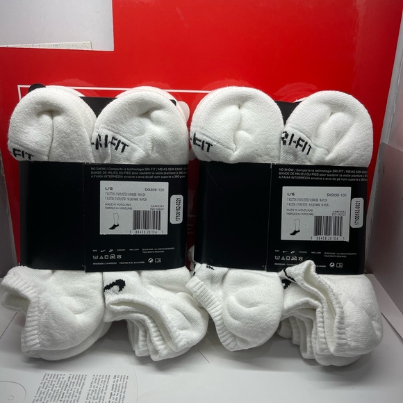 Brand new Nike Ankle socks 2 pks of 6 White ankle socks size 8-12 total 12 pairs - Picture 3 of 5